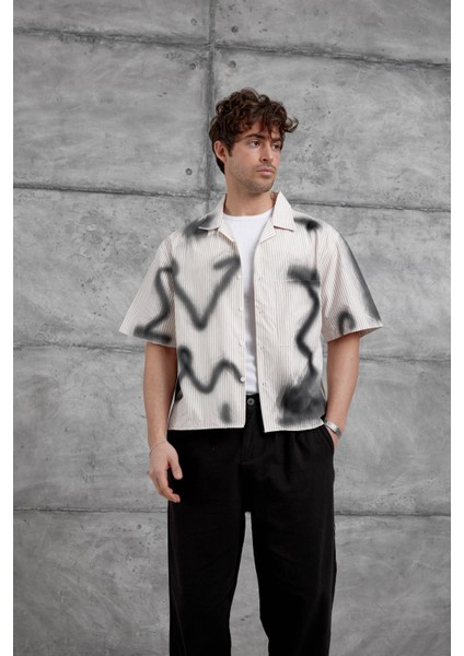 Krem Sprey Detaylı Oversize Gömlek