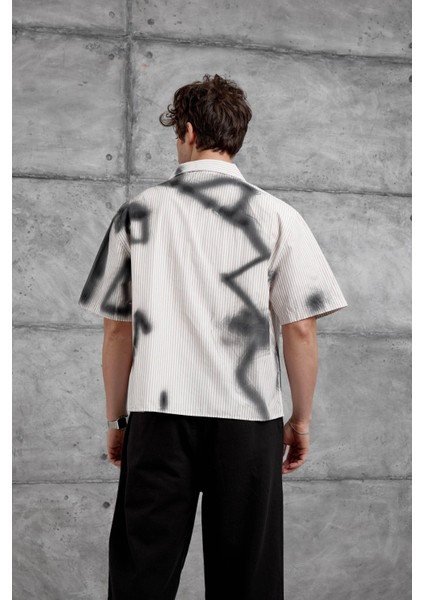 Krem Sprey Detaylı Oversize Gömlek modelleri