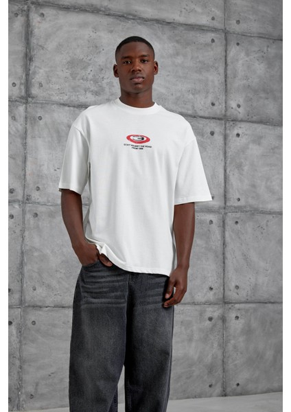 Beyaz Dont Regret The Road Oversize Tshirt fırsatları
