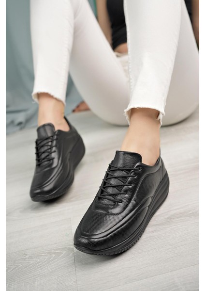 2032 Siyah Hakiki Deri Günlük Kadın Yürüyüş Ayakkabı fiyatları