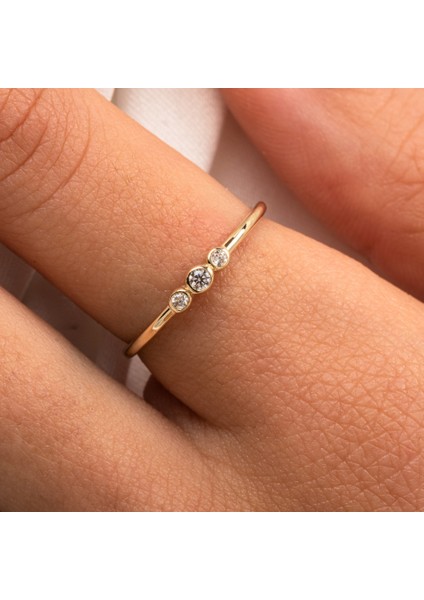 Gümüş Yüzük - Tria Swarovski Taşlı Modern Evlilik Teklifi Yüzüğü - Minimal Hediyelik Gümüş Yüzük