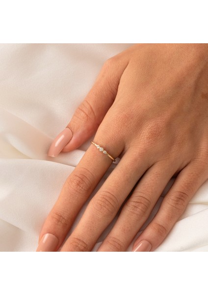 Gümüş Yüzük - Tria Swarovski Taşlı Modern Evlilik Teklifi Yüzüğü - Minimal Hediyelik Gümüş Yüzük fırsatları