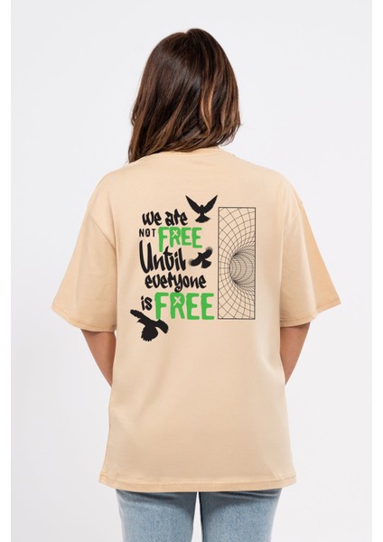 Oversize Sırtta Not Free Baskılı Tshirt modelleri