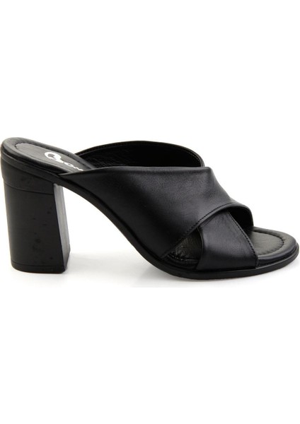 Siyah Leather Kadın Terlik K04040012503