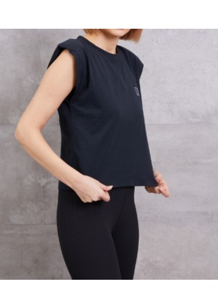 Siyah Vatkalı Kolsuz T-Shirt fiyatları