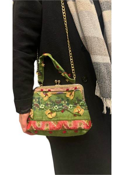 Iğne Oyası Detaylı Tasarım Burslu Çanta