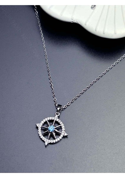, Duyarlılık Etiketi ve Zirkon Taşlı, Pusula Figürlü, Paslanmaz Çelik Kolye 375, Gümüş Rengi modelleri