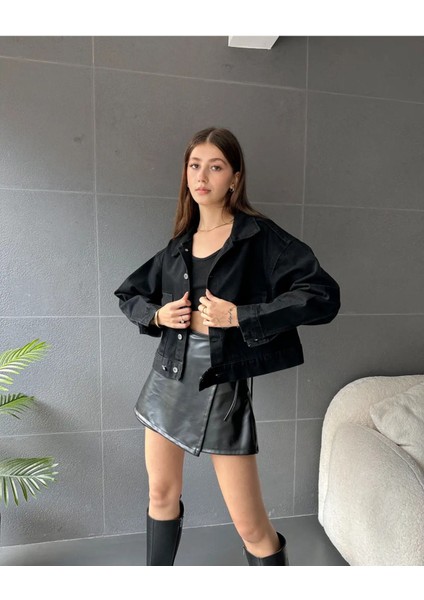 Çift Cepli Belinde Düğme Detaylı Kot Ceket