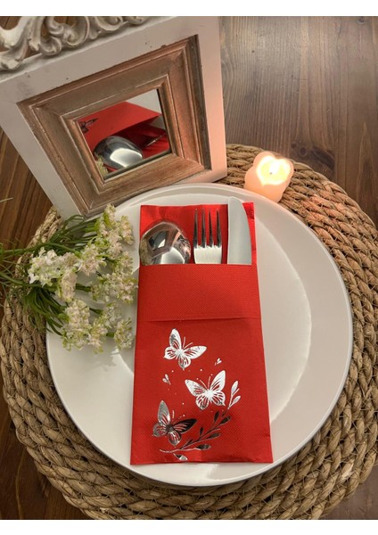 Gümüş Yaldızlı Kırmızı Kelebek Yaprak Detaylı Cepli Kanguru Peçete 12 Adet