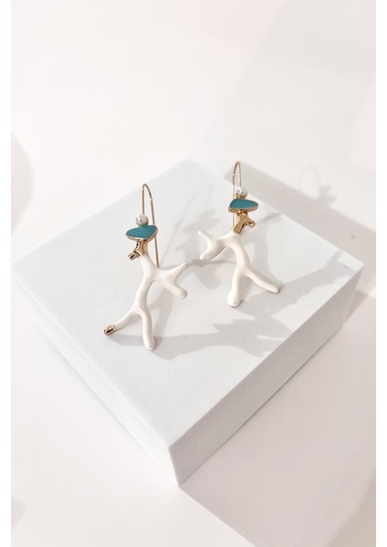 Mercan Figürlü Sallantılı Küpe fiyatları