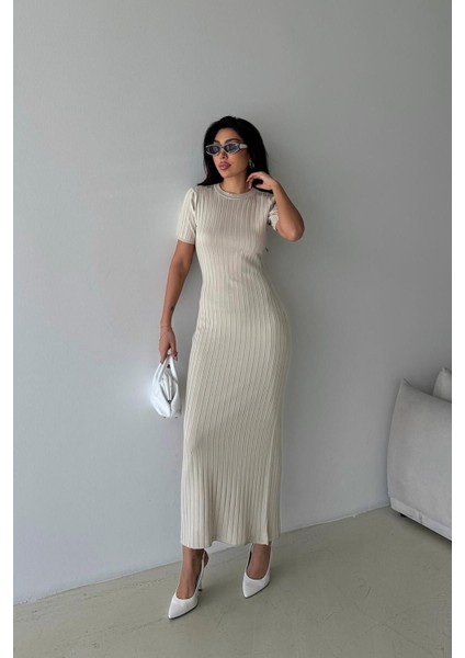 Vücuda Oturan Taş Renk Ribana Triko Elbise modelleri