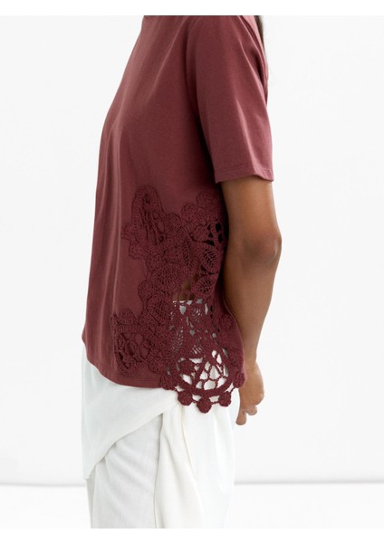 %100 Pamuk Nakışlı Tişört fırsatları