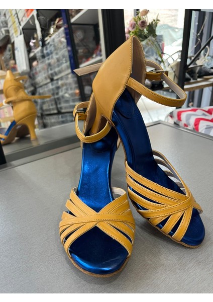7 Bantlı Yeni Model Salsa Baçata Latin Dansları 6 cm Kadeh Topuklu Dans ve Salon Ayakkabısı Hardal fiyatları