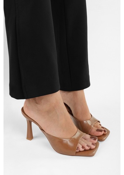 Kadın Noir Karamel Cilt Topuklu Terlik