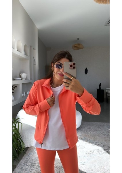 Kadın Uzun Kol Fermuar Detay Ceket ve Yüksek Bel Toparlayıcı Tayt Ikili Takım modelleri