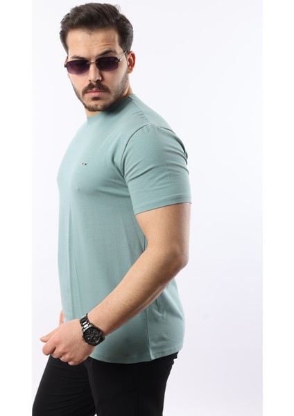 Erkek Slim Fit T-Shirt