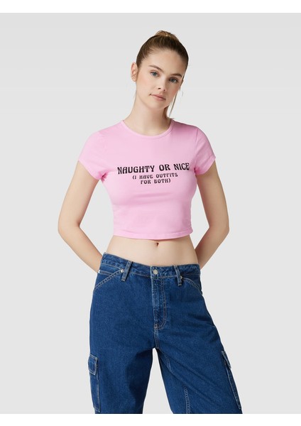 Pembe Bisiklet Yaka Naughty Or Nıce Baskılı Crop T-Shirt
