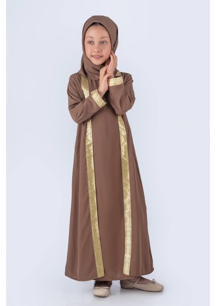 Medine Ipek Kumaş Eşarplı Ferace modelleri