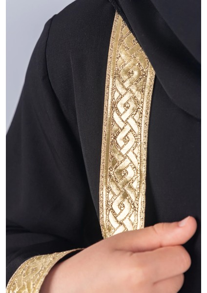 Medine Ipek Kumaş Eşarplı Ferace modelleri