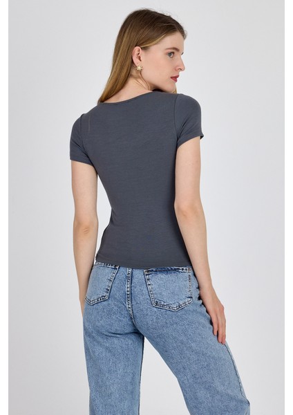 Antrasit Gold Aksesuar Detaylı Viskoz/yumuşak Kumaş Tişört 1460 indirimleri