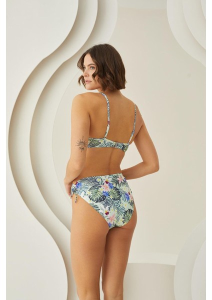 Çiçek Desenli Kaplı Bikini Takımı