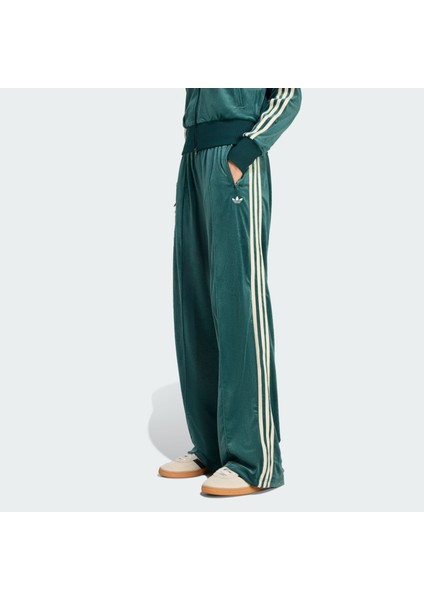 Originals JW5268 Adidas Originals x Liberty London Debossed Velvet Track Pants