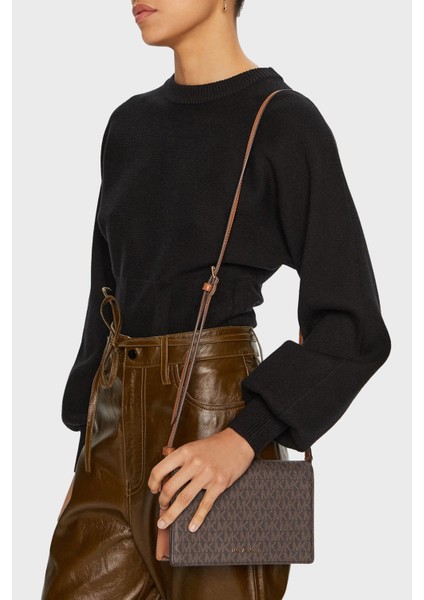 Ayarlanabilir Askılı Logolu Çanta 32T4GJ6C6B252 Bayan Çanta 32T4GJ6C6B 252 fiyatları