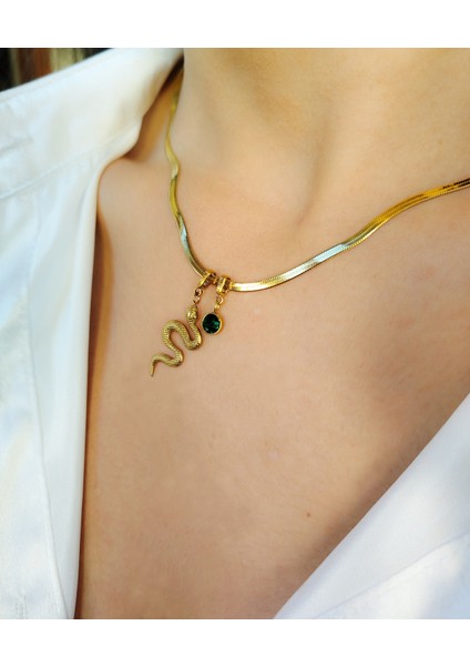 Gold Renkli Yılan Figürlü Yeşil Taş Uçlu Kadın Çelik Kolye – Modern ve Zarif Tasarım modelleri
