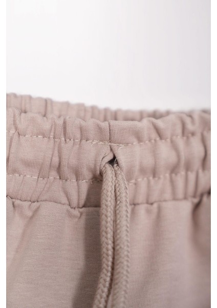 Yazı Baskılı Bağcık Detaylı Taş Rengi Renk Erkek Çocuk Kapri fiyatları