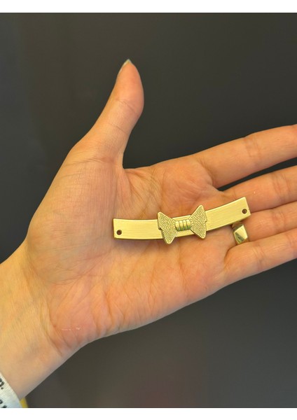 Altın Sarı Fiyonklu Takı Aksesuarı 6x5 cm