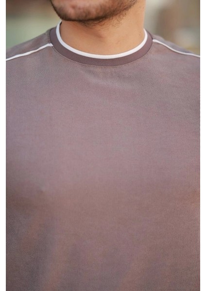 Erkek Omuzlar Çizgi Detaylı Kısa Kollu T-Shirt modelleri