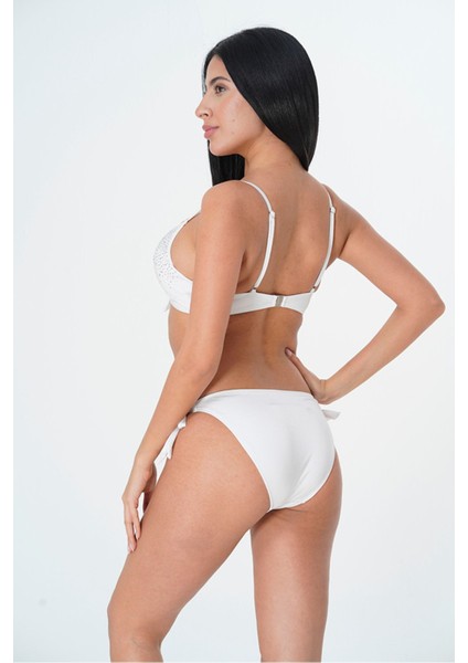 2025 Kreasyonu Beyaz, Taşlı Düz Üçgen Kaplı Bikini Takımı fiyatları