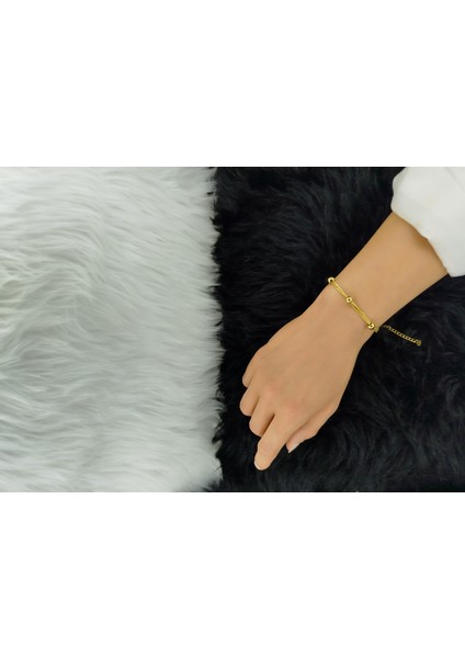 Gold Renkli Üçlü Zincir ve Yuvarlak Detayları Olan Paslanmaz Çelik Kadın Bileklik modelleri