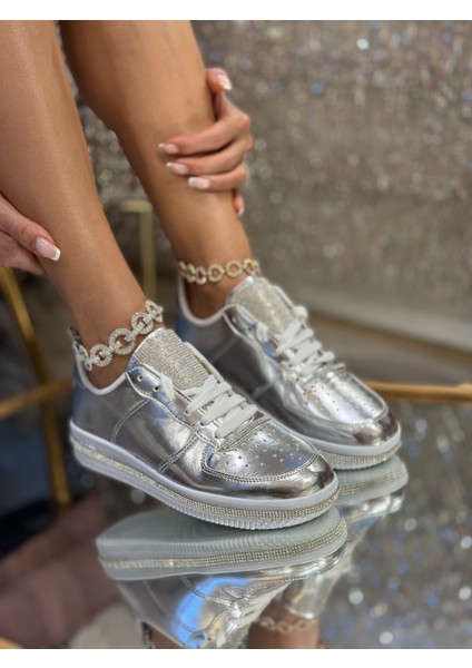 Silve Kristal Taşlı Özel Tasarım Spor Ayakkabı Gümüş