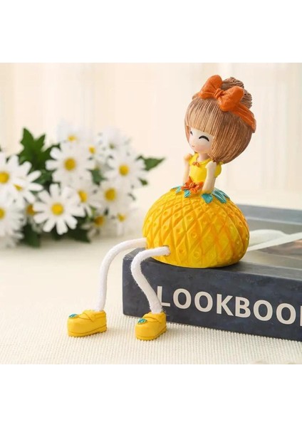 Ayakları Sallanan Ananas Çilek Gövdeler Biblo Dekoratif Hediye Ürün Vitrin Süsü Ev Hediyesi 20 Cm. indirimleri