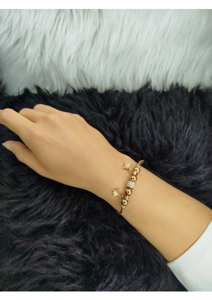 Rose Gold Renkli Yıldız Charm Detaylı Ortası Parlak Taşlı Şık Zarif Kadın Çelik Bileklik fiyatları