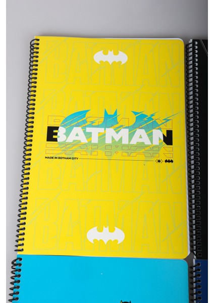 Dekomus Ile Lisanslı Batman A4 80 Yaprak 2 Adet Kareli ve 2 Adet Çizgili Defter Okul Seti