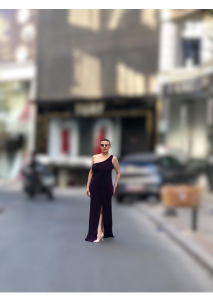 Sim Görünümlü Tek Omuz Önden Yırtmaçlı Abiye indirimleri