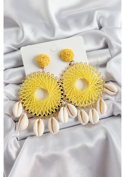 Sarı Hasır Örgü Sarmal Model Sallantılı Deniz Kabuğu Detaylı Gold Renk Kadın Küpe