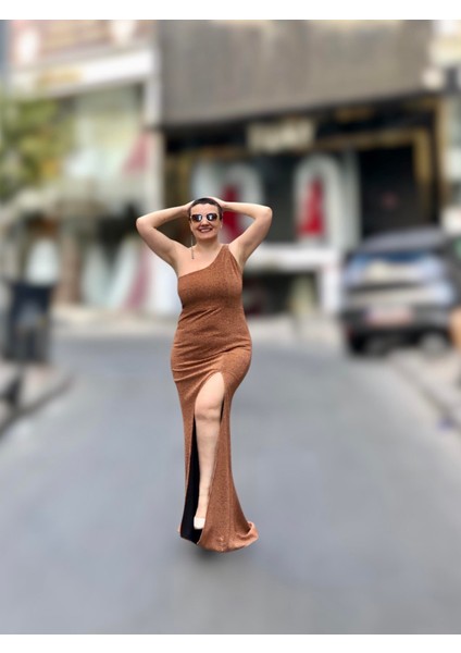 Sim Görünümlü Tek Omuz Önden Yırtmaçlı Abiye fırsatları