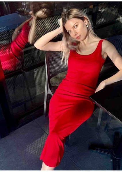 Kırmızı Uzun Günlük Elbise