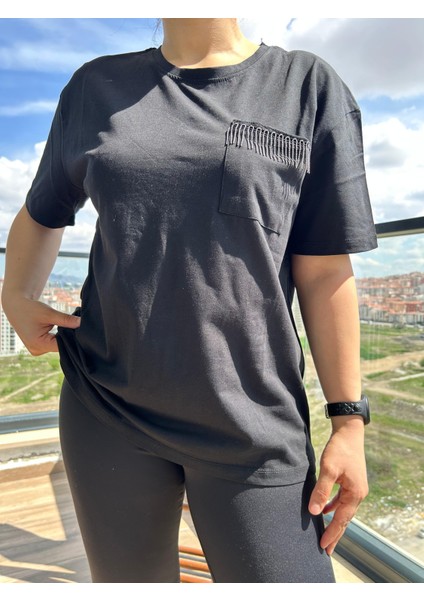 Kadın Siyah Zincir Detaylı T-Shirt modelleri