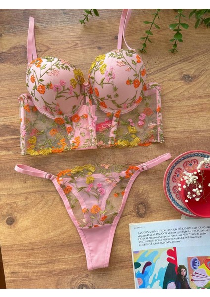 Özel Tasarım Pembe Dantel Işlemeli Çiçek Desenli Destekli Bralet Takımı fiyatları