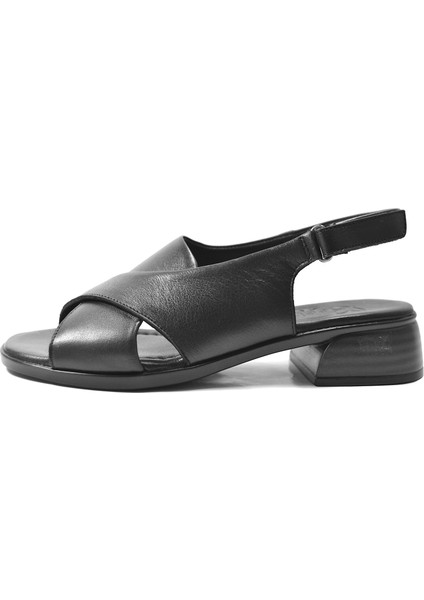 10215 Hakiki Deri Bej & Siyah Anatomik Kısa Topuklu Kadın Sandalet fiyatları