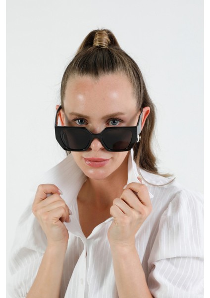 Altıgen Çerçeveli Güneş Gözlüğü fırsatları