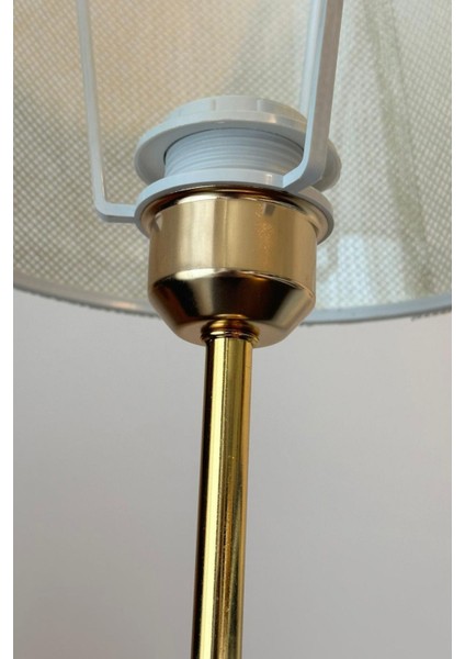 Royal Gold Metal Ayaklı Abajur Krem Hasır Kaplama Başlık Yatak Odası Abajur Salon Masa Lambası modelleri