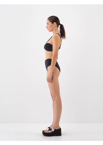 Kadın Siyah Regular Fit Bikini Üst