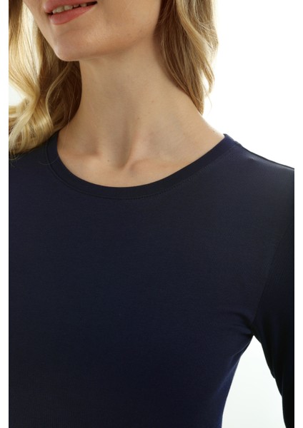 Uzun Kollu O Yaka Slim Fit Kadın Body 2040