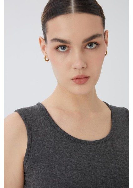 Sıfır Kol U Yaka Kadın Body T-Shirt 2049 modelleri