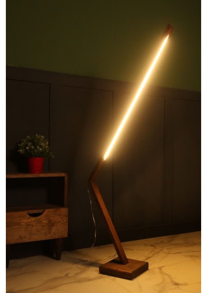 Dekoratif Ahşap Ayaklı Uzaktan Kumandalı Gün Işığı Neon LED 12V Köşe Lambader 130CM fırsatları